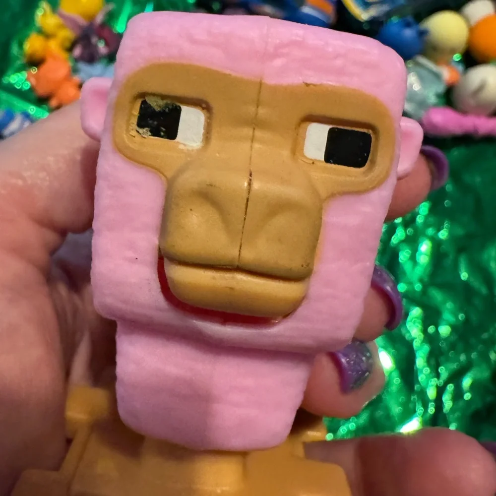 McDonald’s Toys Marvel, Super Mario, Minecraft, minions, Jurassic world, cars